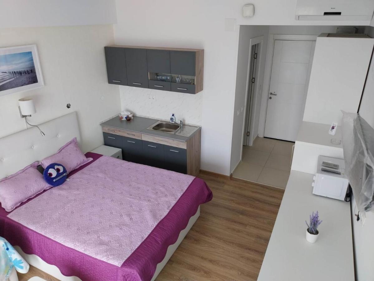 Blaxy Resort Stefi Cu Acces La Piscine Gratuit Douăzeci şi Trei August Kültér fotó