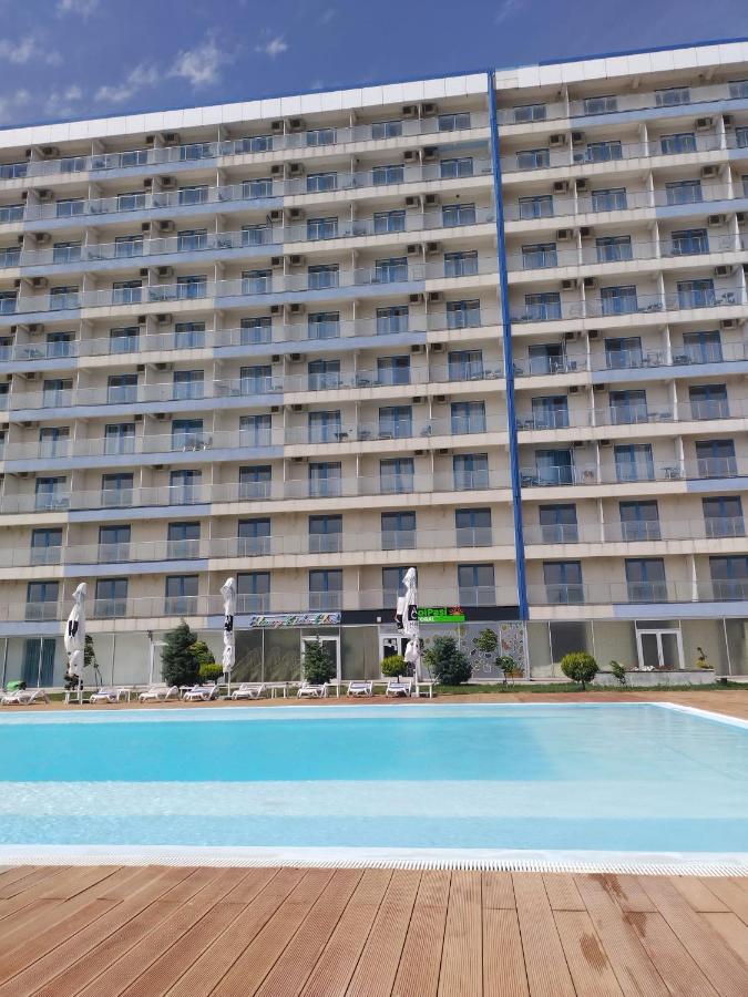 Blaxy Resort Stefi Cu Acces La Piscine Gratuit Douăzeci şi Trei August Kültér fotó