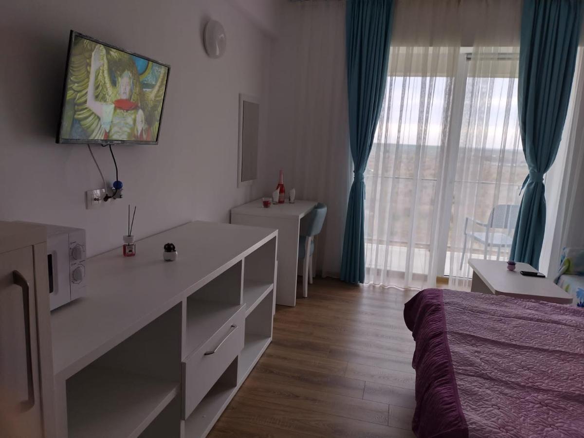 Blaxy Resort Stefi Cu Acces La Piscine Gratuit Douăzeci şi Trei August Kültér fotó