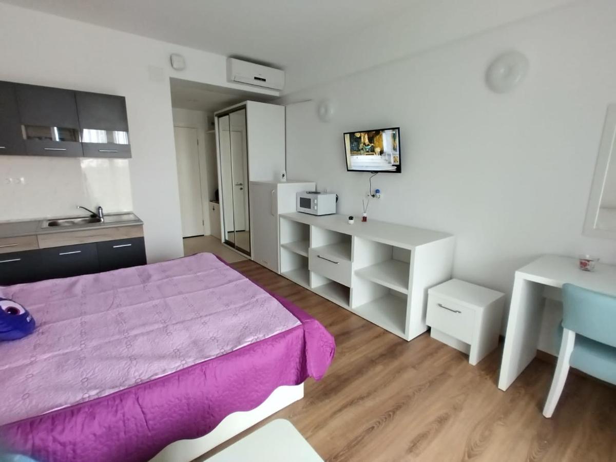 Blaxy Resort Stefi Cu Acces La Piscine Gratuit Douăzeci şi Trei August Kültér fotó