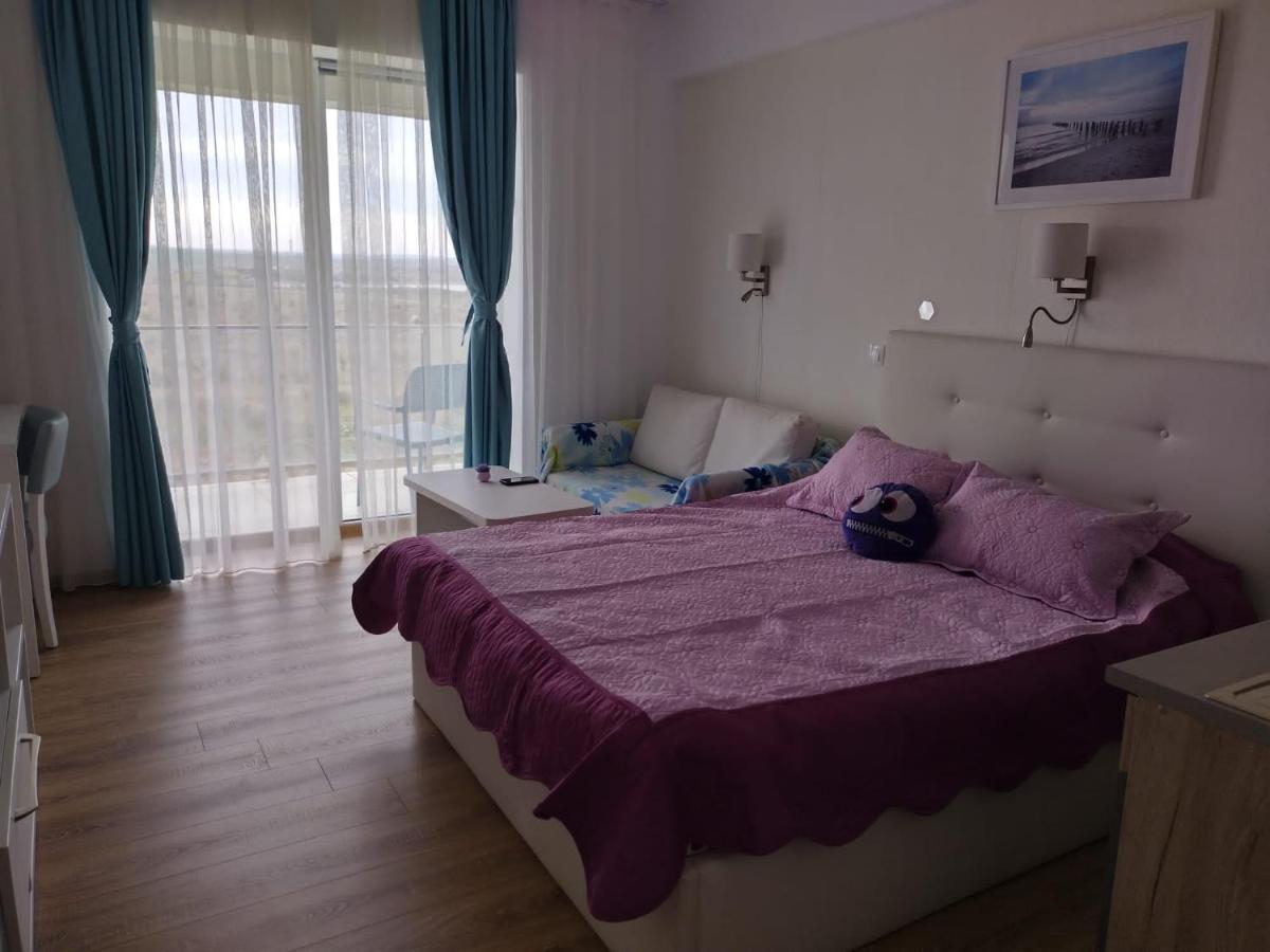 Blaxy Resort Stefi Cu Acces La Piscine Gratuit Douăzeci şi Trei August Kültér fotó