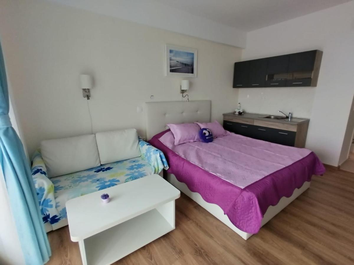 Blaxy Resort Stefi Cu Acces La Piscine Gratuit Douăzeci şi Trei August Kültér fotó