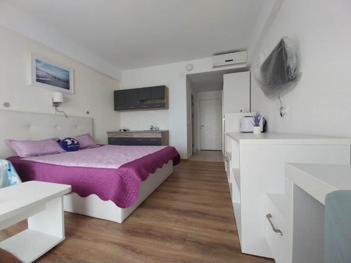 Blaxy Resort Stefi Cu Acces La Piscine Gratuit Douăzeci şi Trei August Kültér fotó