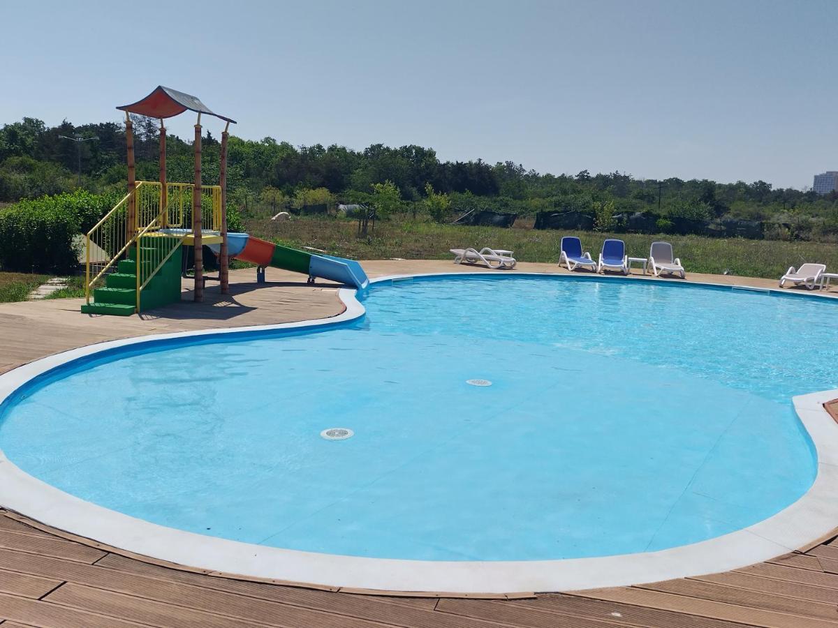 Blaxy Resort Stefi Cu Acces La Piscine Gratuit Douăzeci şi Trei August Kültér fotó