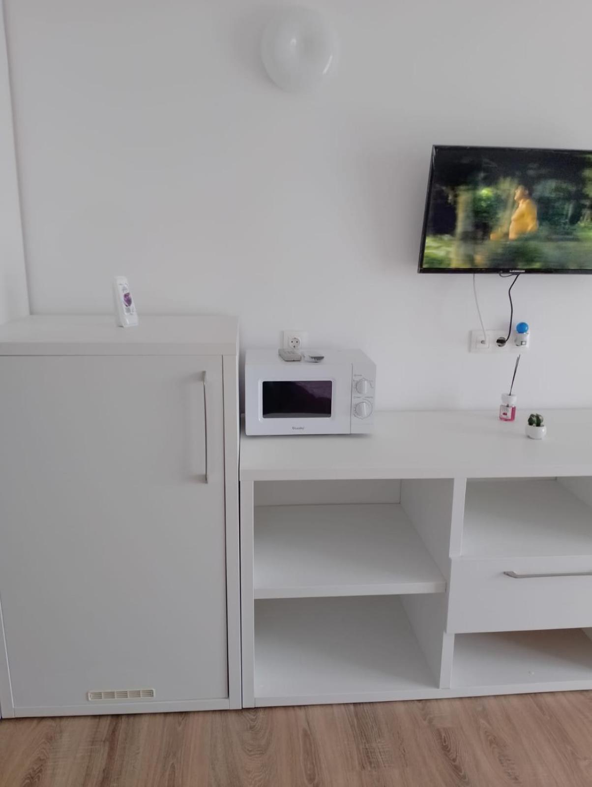 Blaxy Resort Stefi Cu Acces La Piscine Gratuit Douăzeci şi Trei August Kültér fotó